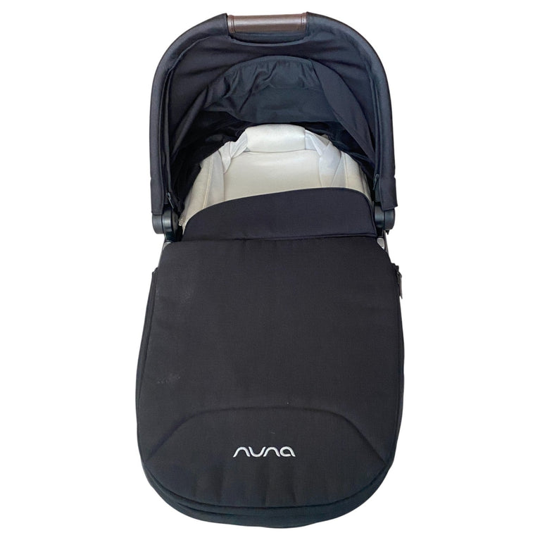 Nuna-Carrycot-Black-1-4