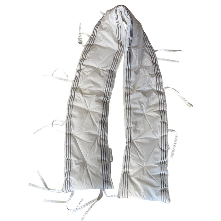 Pottery-Barn-Kids-Baby-Crib-Bumper-White-with-Gray-Border-1-4