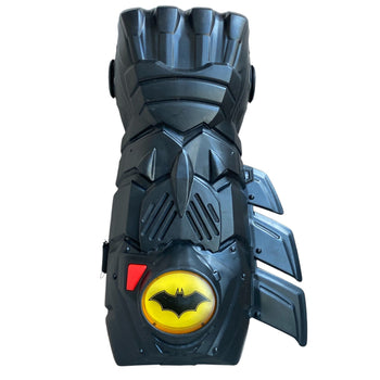 Spin-Master-Batman-Interactive-Gauntlet-2
