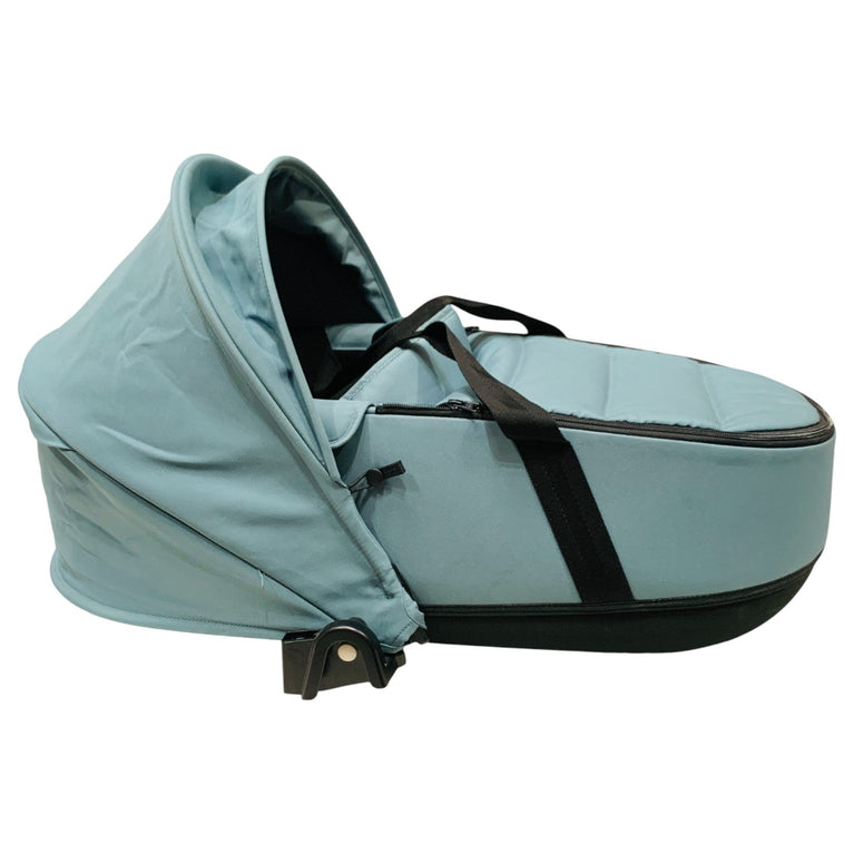 Babyzen-Yoyo-Bassinet-Aqua-2-3