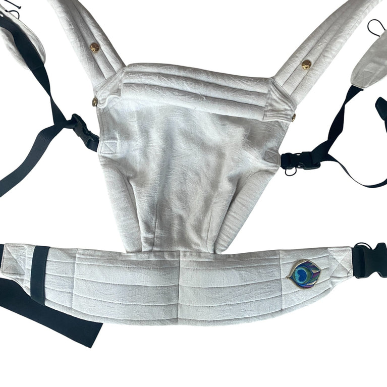 Artipoppe-Zeitgeist-Spirit-Baby-Carrier-in-Linen-White-1-3