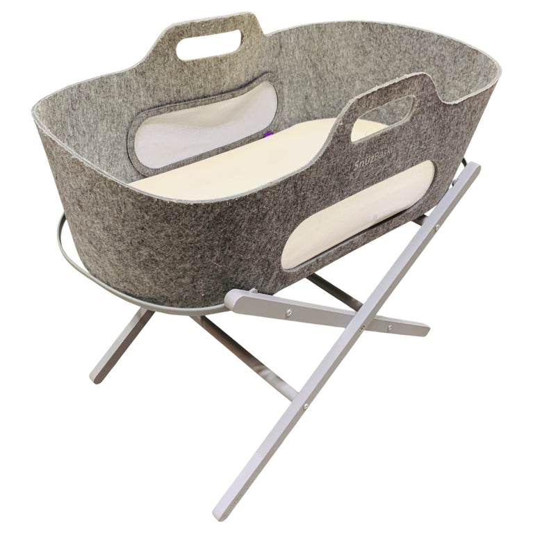 SnuzBaskit-Light-Grey-Moses-Basket-&-Dove-Grey-Stand-Set-3-1