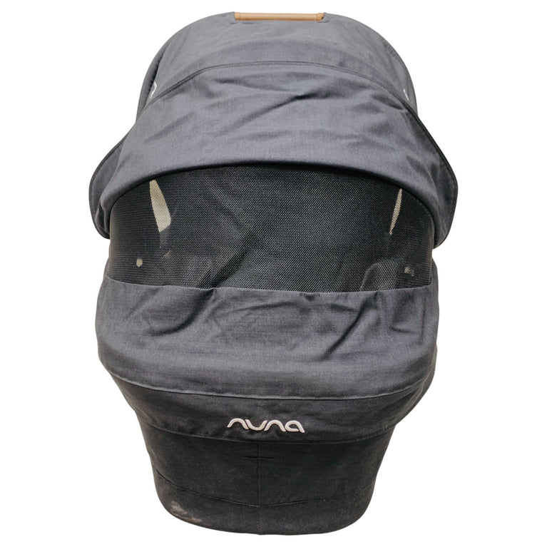Nuna-Triv-Carrycot-Black-2-2
