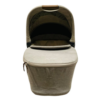 Nuna-Triv-Carry-Cot-Grey-1-2