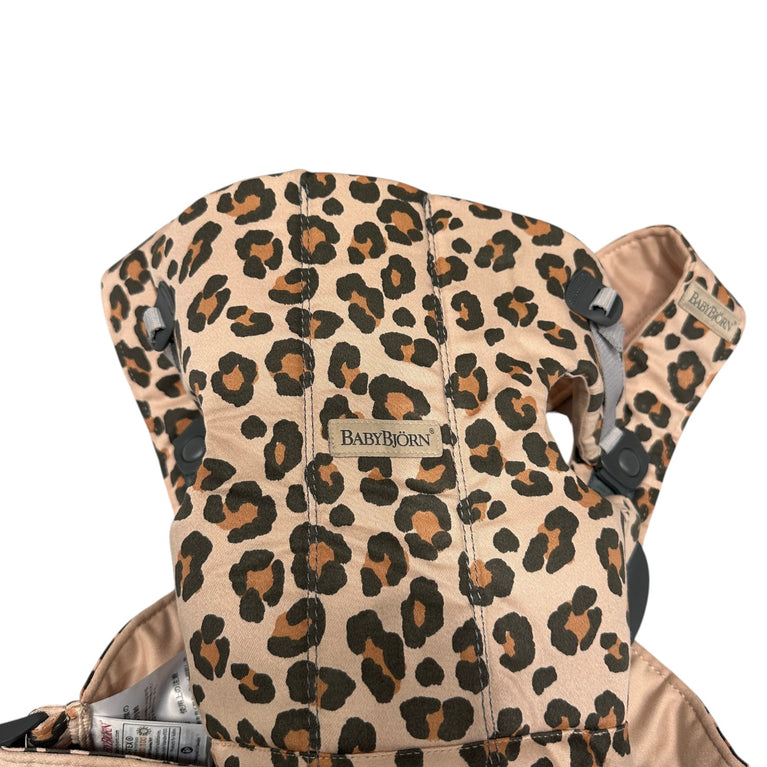 BabyBjörn-Mini-Baby-Carrier-Beige/-Leopard-1-3