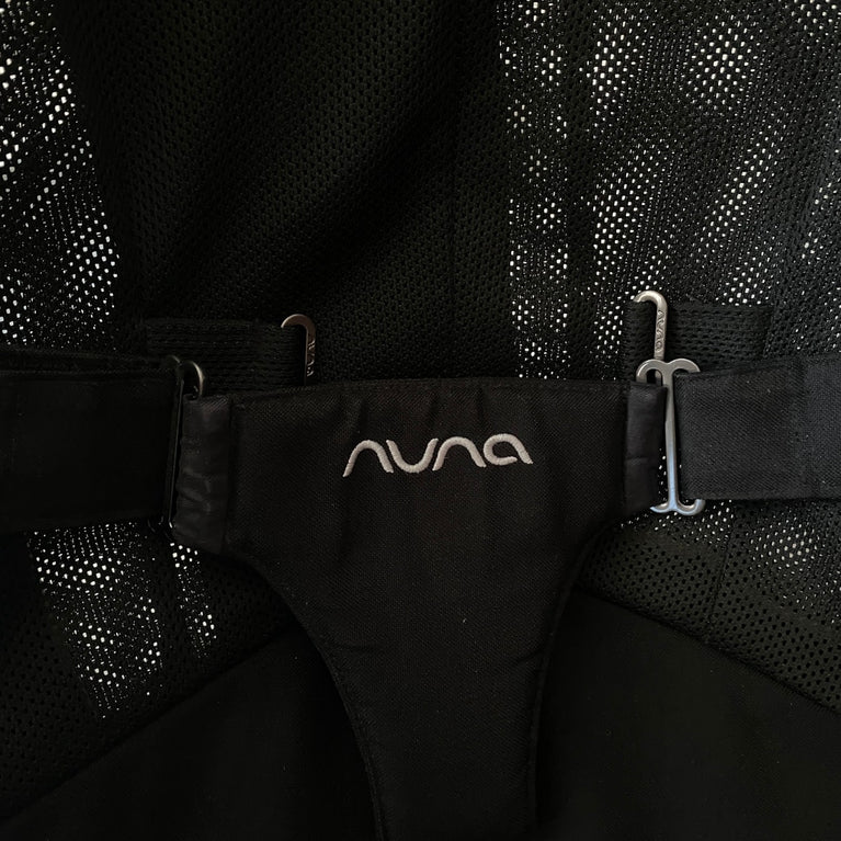 Nuna-Leaf-Curv-Baby-Swing-Black-1-7