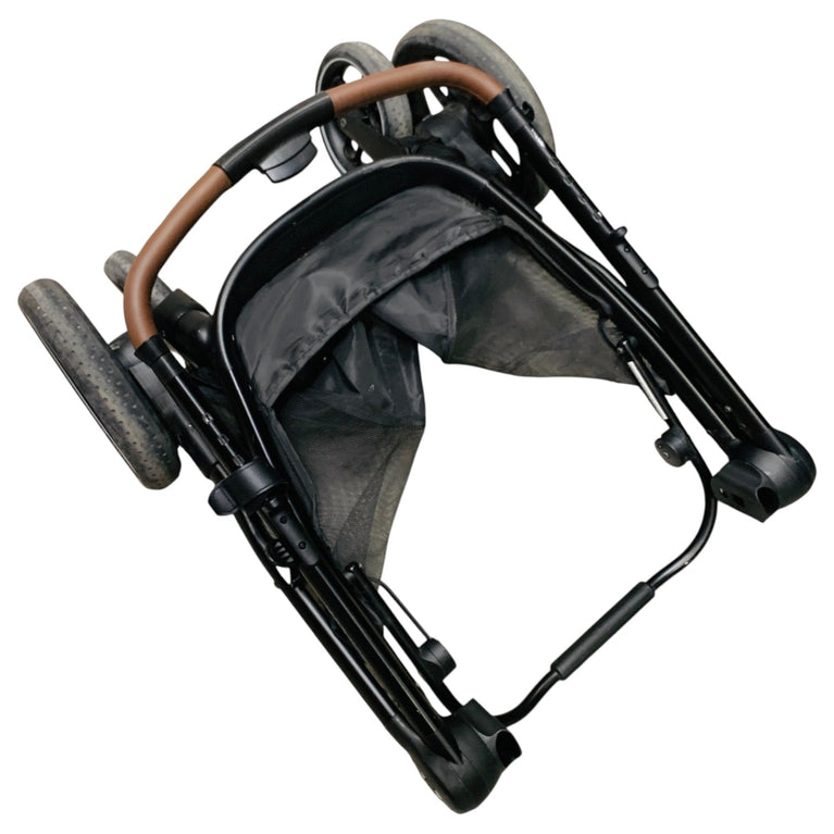 Maxi-Cosi-Zelia-S-Trio-Travel-System-Grey-1-9