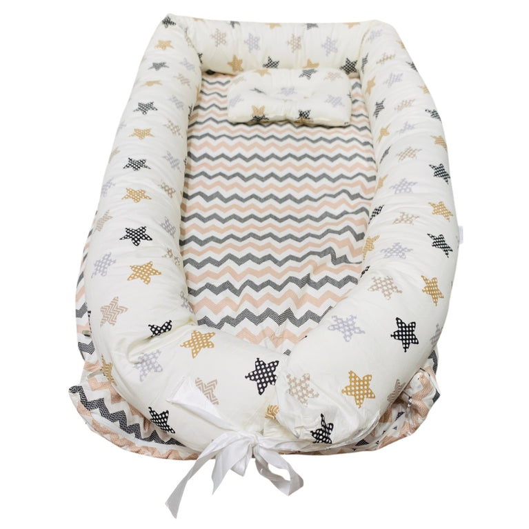 Bumble-&-Bird-Portable-Baby-Nest-With-Pillow-–-Stars-1-5