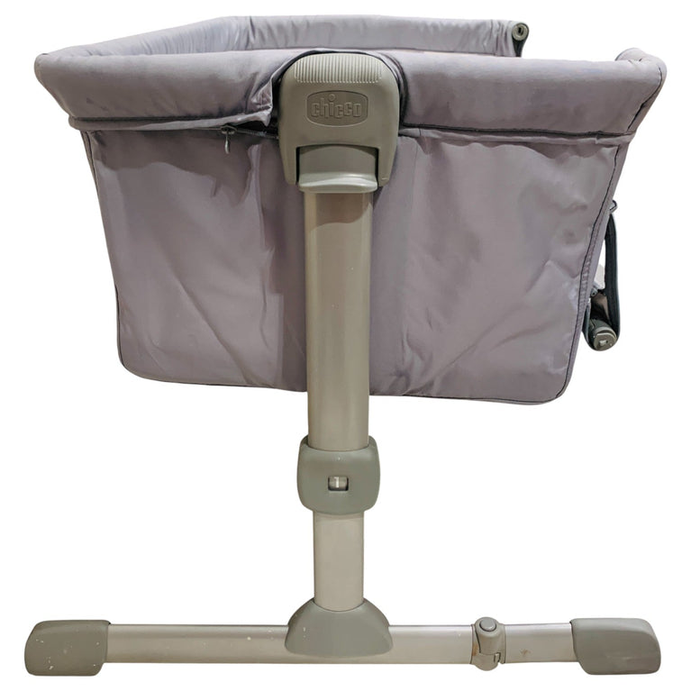 Chicco-Next2Me-Essential-Co-Sleeping-Crib-Grey-1-3