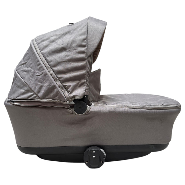 Leclerc-Baby-Bassinet-Grey-1-4
