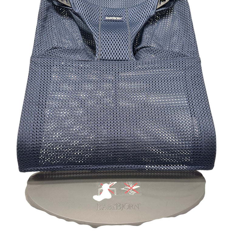 BabyBjörn-Bouncer-Bliss-Mesh-Navy-Blue-9-4
