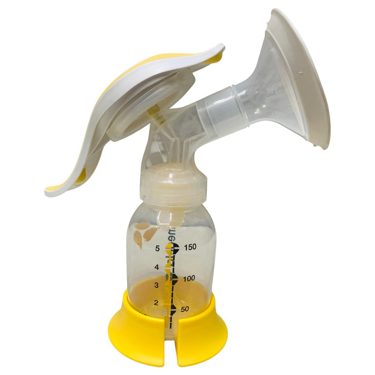Medela-Manual-Breast-Pump-150mL-2-4