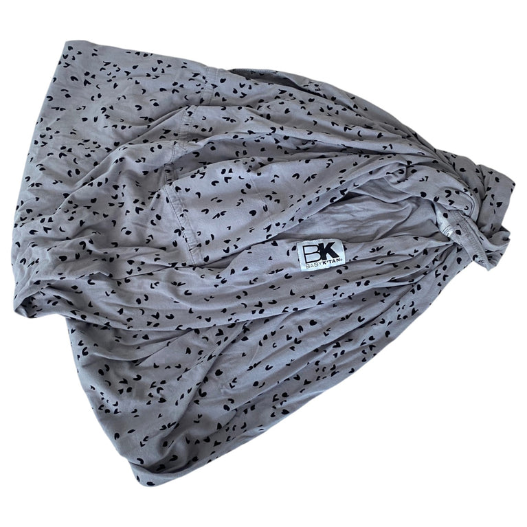 Baby-K'tan-Cotton-Sweetheart-Baby-Carrier-Grey-Print-1-1