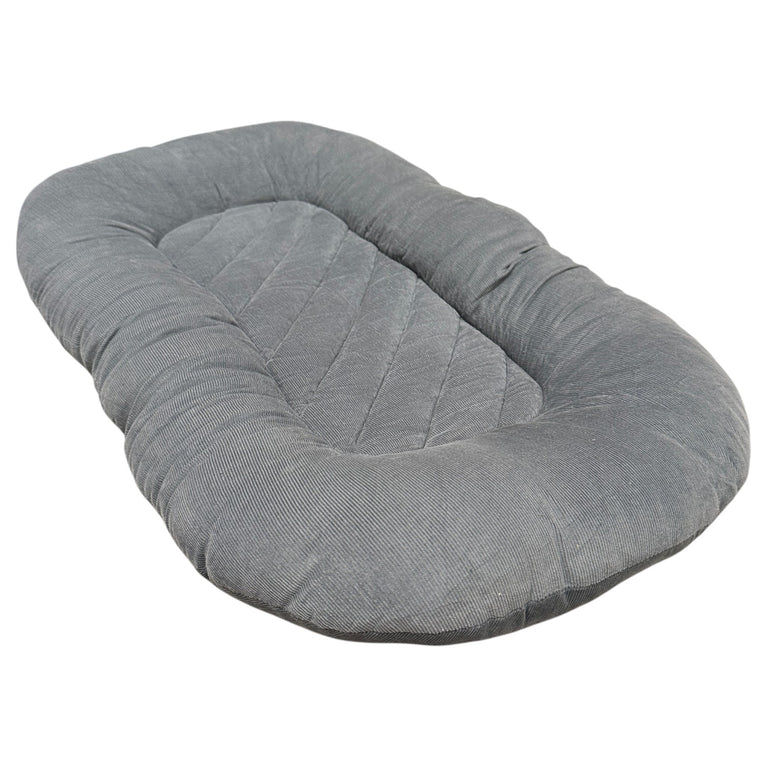 Little-Story-Portable-Lounger-Sleeping-Pod-1-1