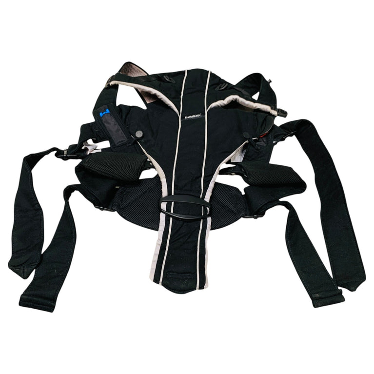 BabyBjorn-Baby-Carrier-Miracle-2-3