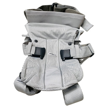 BabyBjörn-Baby-Carrier-Move-3D-Mesh-Grey-1-2