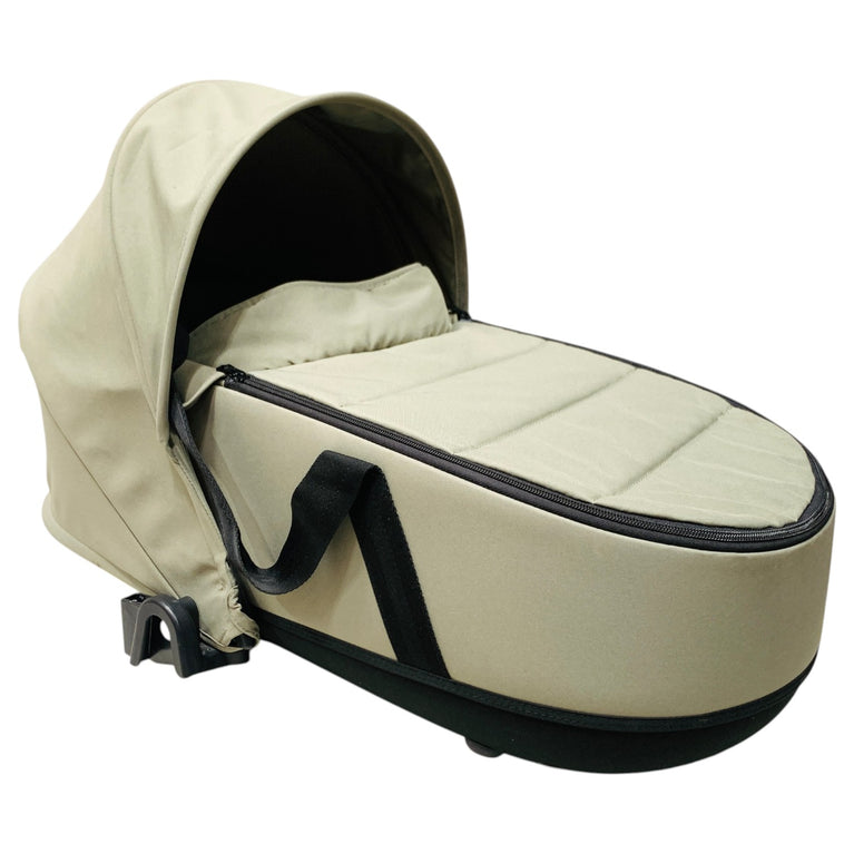 Stokke-YOYO-Newborn-Shell-Olive-2-1
