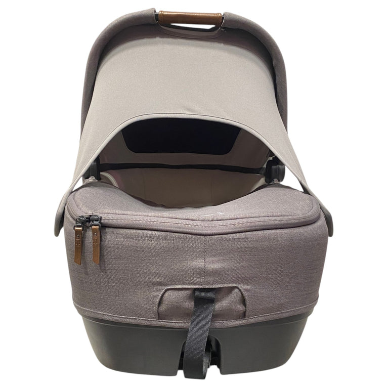 Nuna-Cari-Next-Carrycot-Car-Seat-Grey-1-2
