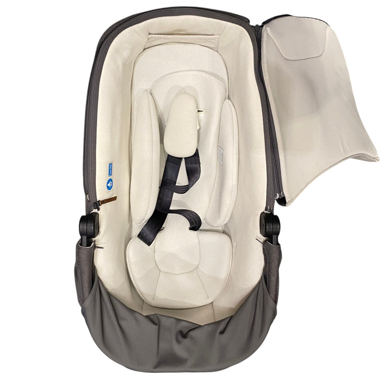 Nuna-Cari-Next-Carrycot-Car-Seat-Grey-1-5
