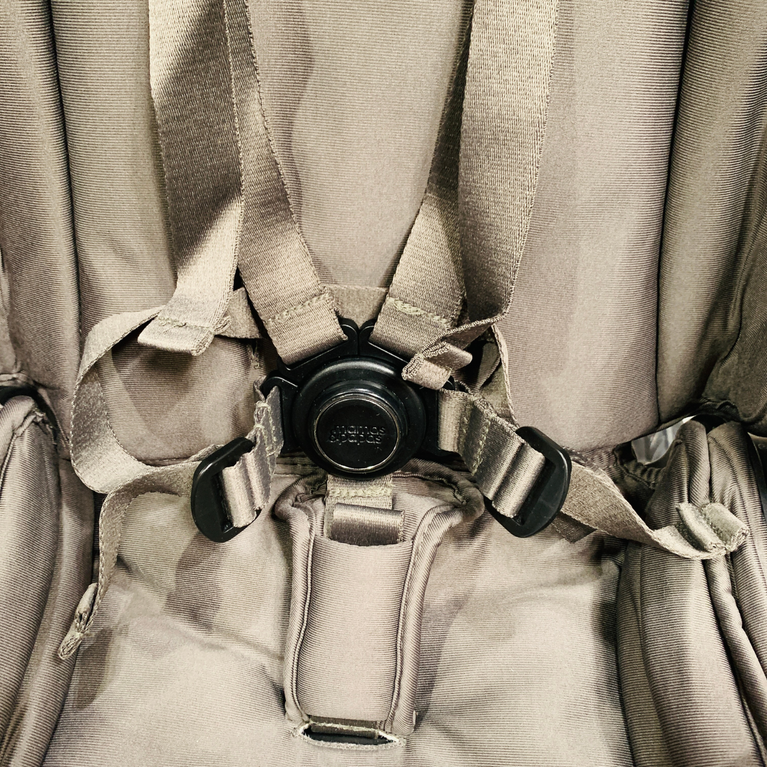 Mamas-&-Papas-Strada-Pushchair-with-Carrycot-Grey-1-8