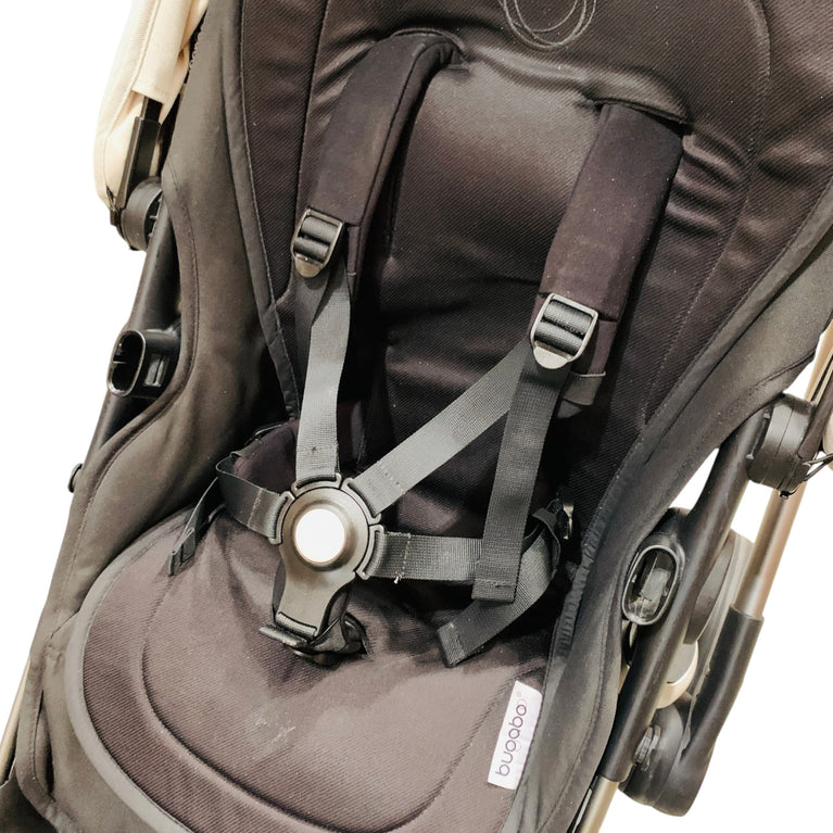 Bugaboo-Fox-3-Cub-Carrycot-+-Pushchair-Black-and-White-1-7