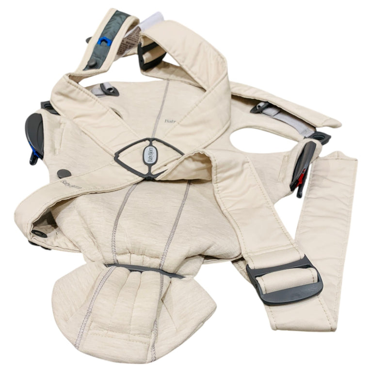 BabyBjörn-Mini-3D-Jersey-Light-Beige-4-5