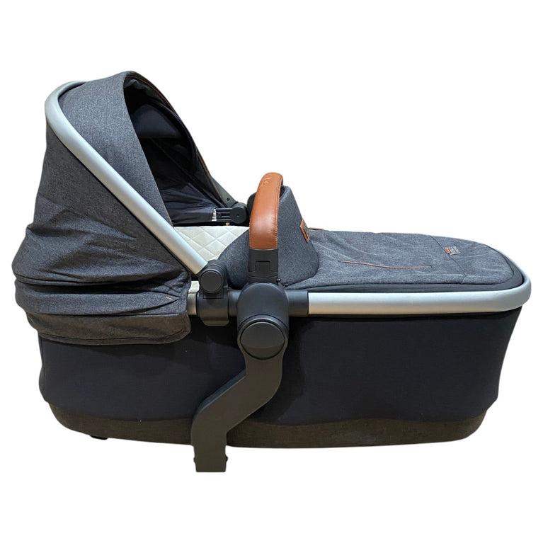 Silver-Cross-Wave-Stroller-&-Bassinet-Charcoal-Grey-1-14
