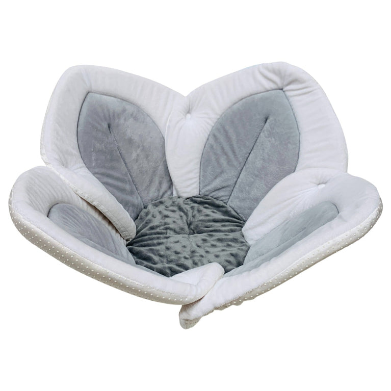 Blooming-Bath-Lotus-with-Snaps-Grey-1-1