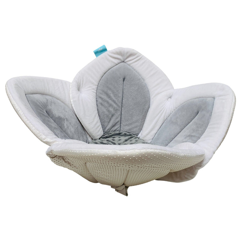 Blooming-Bath-Lotus-with-Snaps-Grey-1-4