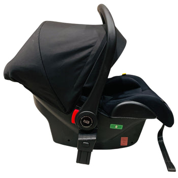 Neobreez-SACRO-i-Size-Infant-Car-Seat-Black-2-2