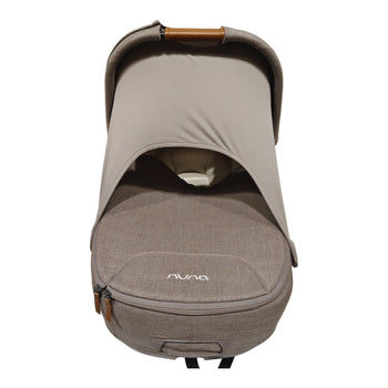 Nuna-Cari-Next-Carrycot-Car-Seat-1-2