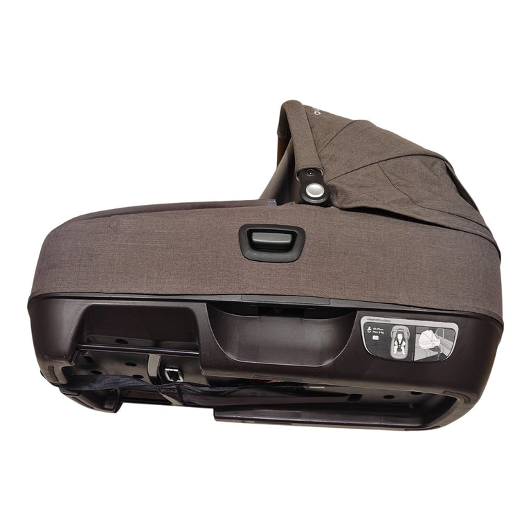 Nuna-Cari-Next-Carrycot-Car-Seat-1-7