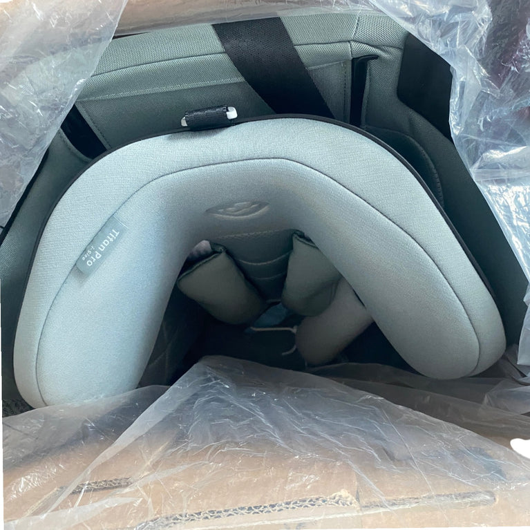 Maxi-cosi-Titan-Pro-I-Size-Car-Seat-Authentic-Grey-1-2