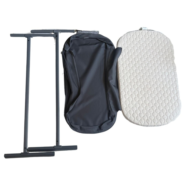 Maxi Cosi Iora 2-in 1 Bedside Co-Sleeper - Graphite