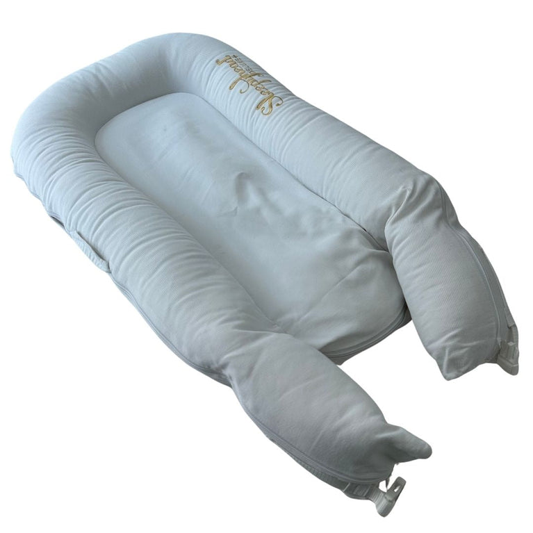 Sleepyhead Deluxe+ Pod - Pristine White with 1 Extra DockATot Floral Cover