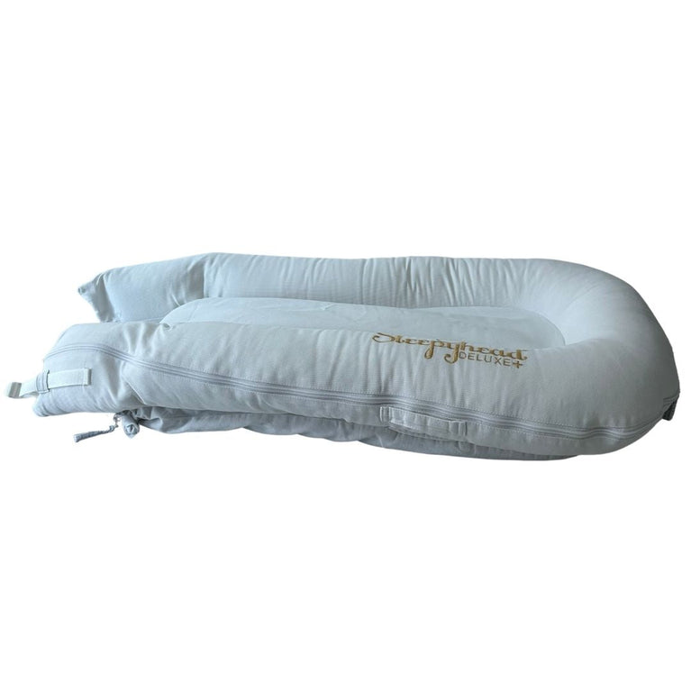 Sleepyhead Deluxe+ Pod - Pristine White with 1 Extra DockATot Floral Cover