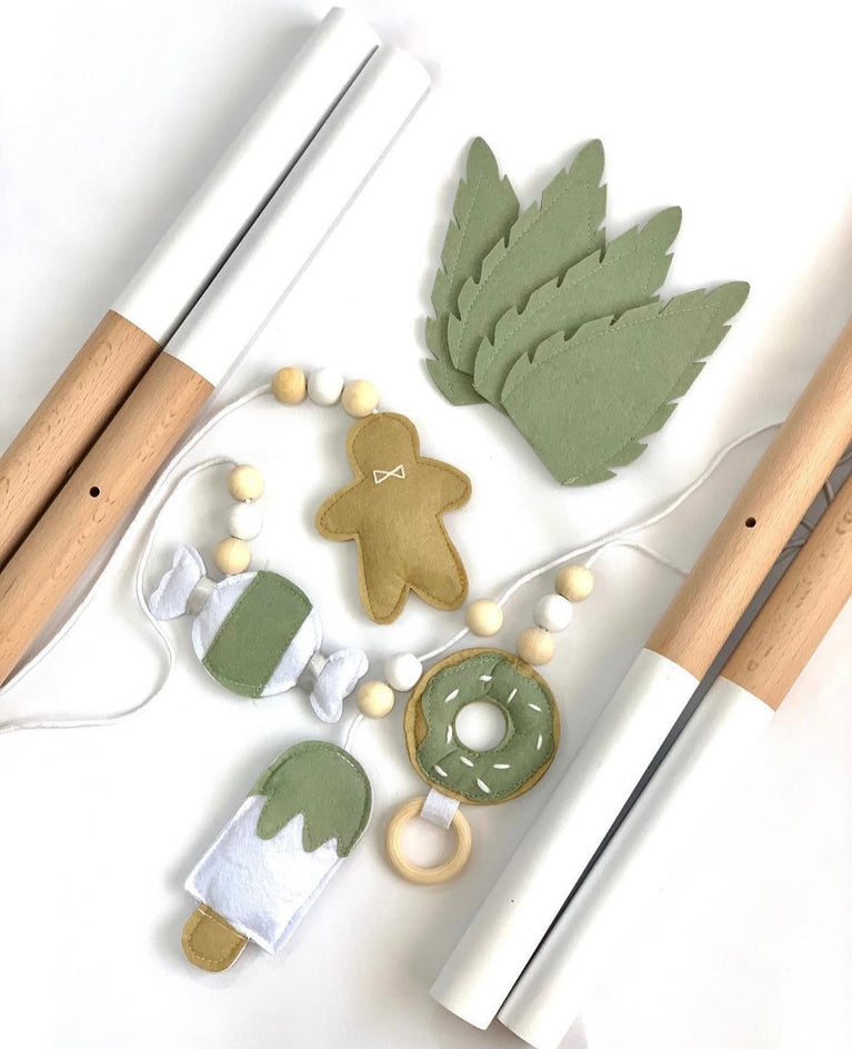 Wooden Play Gym with Hanging Pendants - Green/White