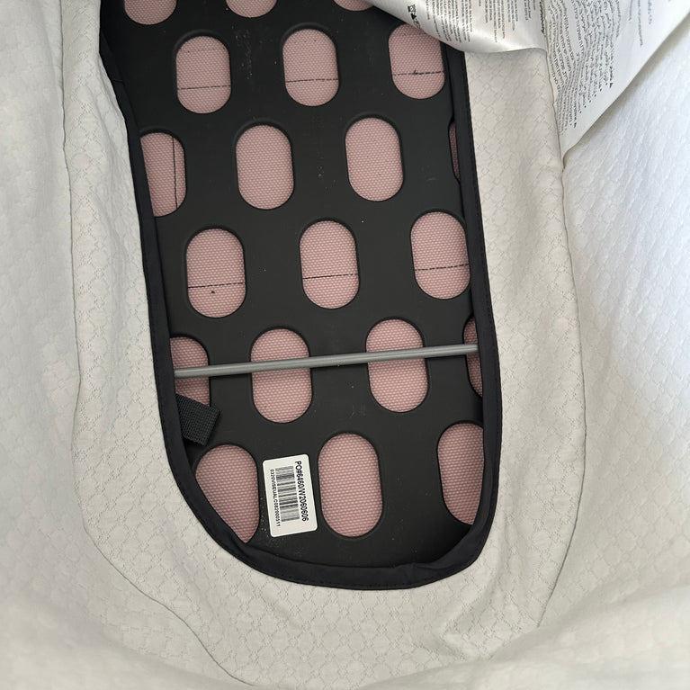 Uppababy-Bassinet-Sandstone-Mélange-1-12