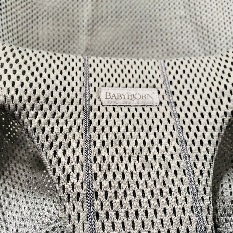 Babybjorn-Bliss-Bouncer-(Mesh)-Grey-2-3