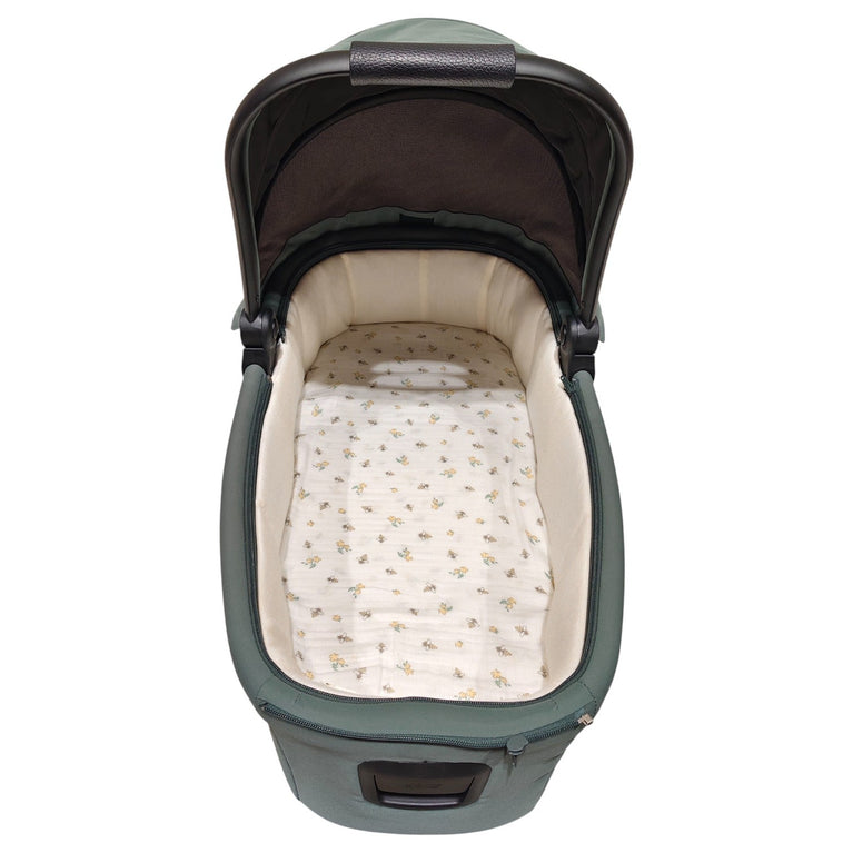 Mamas-&-Papas-Ocarro-Carrycot---Light-Green-2-2