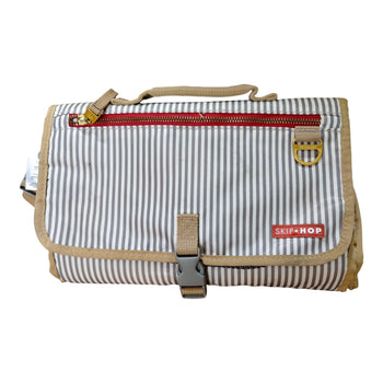Skip-Hop-Changing-Station-Grey/Brown-3-2