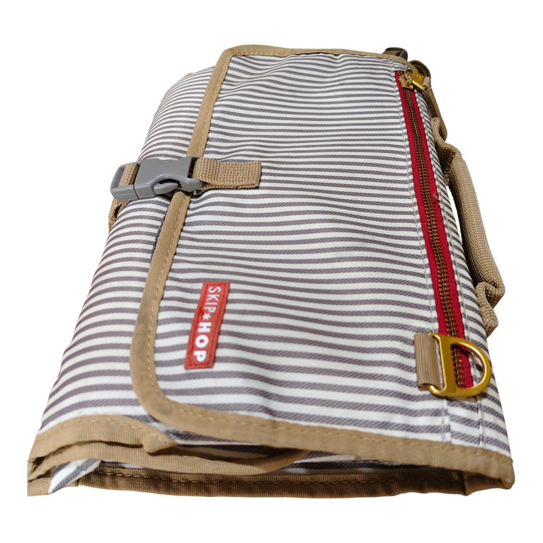 Skip-Hop-Changing-Station-Grey/Brown-3-3