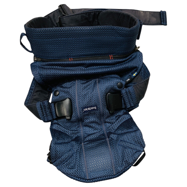 BabyBjörn-Baby-3D-Mesh-Carrier-One-Air-Navy-Blue-5-3