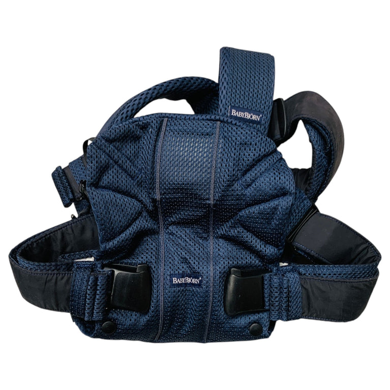 BabyBjörn-Baby-3D-Mesh-Carrier-One-Air-Navy-Blue-5-6
