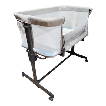Bumble-&-Bird-Baby-Bedside-Bassinet-Cream-1-1