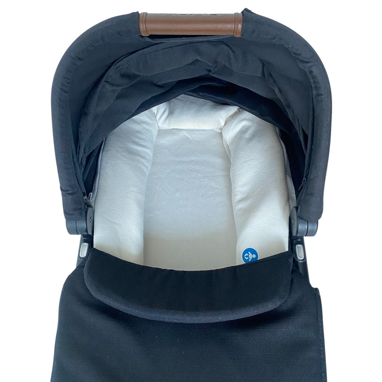 Nuna-Carrycot-Caviar-1-3