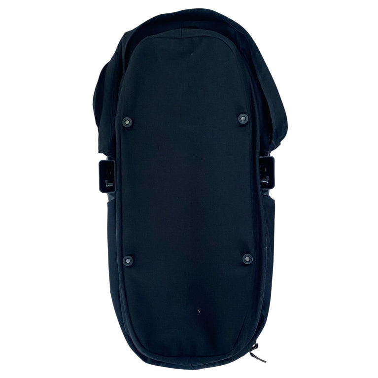 Nuna-Carrycot-Caviar-1-9