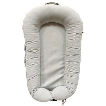 DockATot-Deluxe+-Pod-Marine-Chambray-1-1