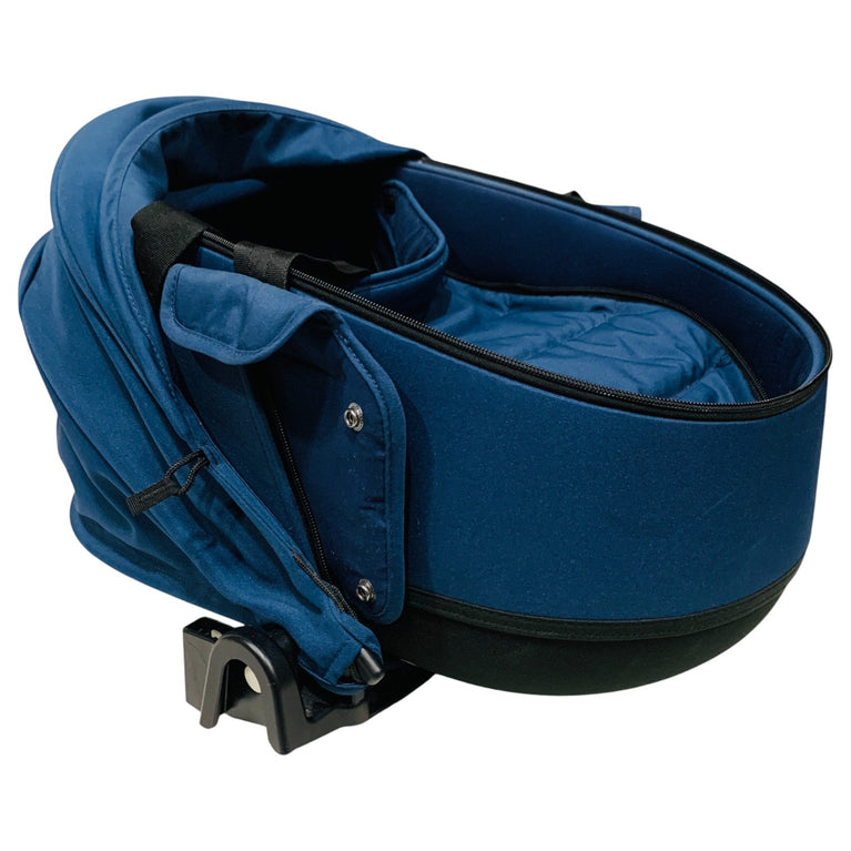 Babyzen-YOYO2-Portable-Bassinet-Blue-1-1