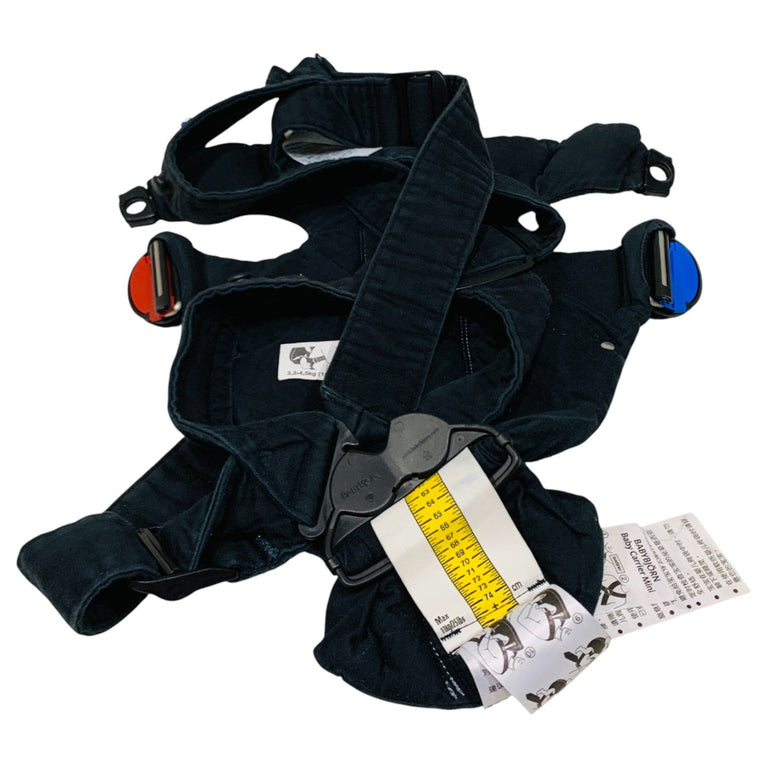 BabyBjörn-Baby-Carrier-Mini-Woven-Black-2-5